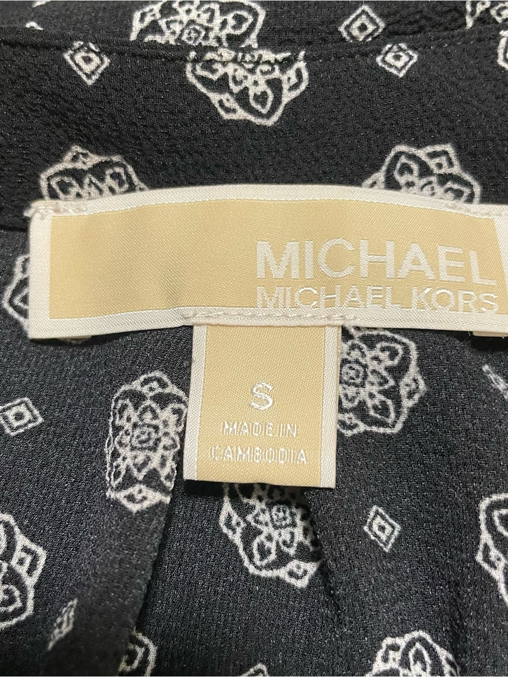 Michael Kors Black Long-Sleeve Zip-Front Printed Top - Picture 5 of 6